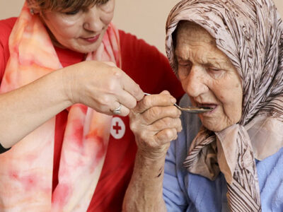 پرستار زوج سالمند در اسلامشهر