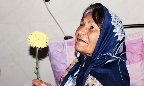 مراقبت از سالمند خانم 82 ساله ، اشرفی اصفهانی