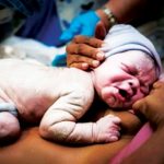 عکس نوزاد تازه متولد شده در بیمارستان پرستار سلام